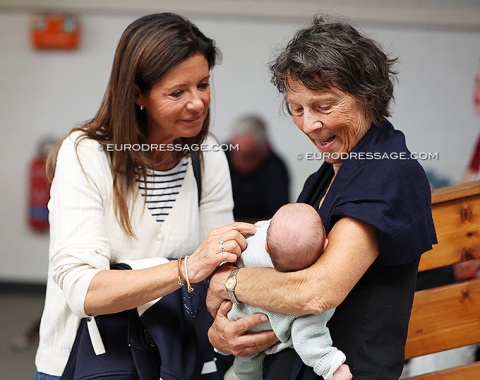 Carmen de Bondt and new grandma Isabelle Judet with baby Olivia