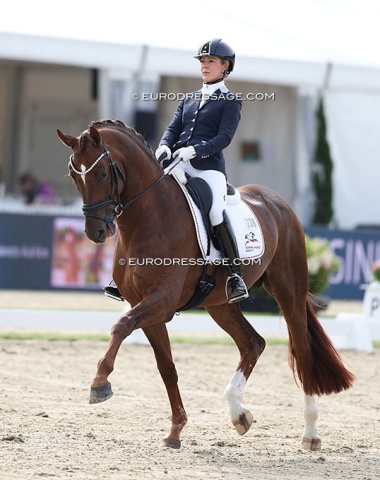 Jessica Lynn Thomas on So Special (by Secret x Bon Coeur)