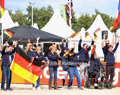 Germany celebrating Regine Mispelkamp's gold medal