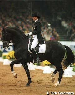 Coby van Baalen and Ferro at the 2000 CDI-W 's Hertogenbosch