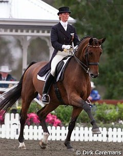 Alexandra Simons-de Ridder and Chacomo at the 2000 Olympic Games in Sydney :: Photo © Dirk Caremans