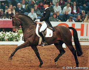 Lisa Wilcox and Rohdiamant at the 2000 Zwolle International Stallion Show :: Photo © Dirk Caremans