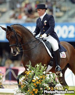 Sue Blinks on Flim Flam at the 2002 World Equestrian Games :: Photo © Phelpsphotos.com