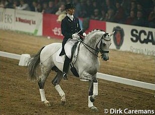 Anne van Olst and Junior STV at the 2002 Zwolle International Stallion Show :: Photo © Dirk Caremans