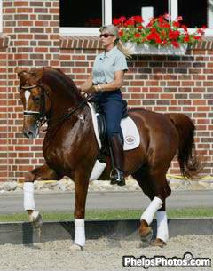 Lisette Milner training Eminence at Gestut Höftehof in Meppen, Germany :: Photo © Mary Phelps