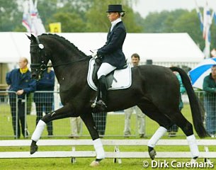 Mirelle van Kemenade on Royal Dancer :: Photo © Dirk Caremans