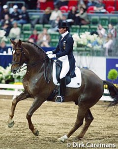 Ulla Salzgeber and Rusty win the 2003 World Cup Finals :: Photo © Dirk Caremans