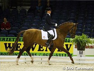 Kirsten Beckers and Broere Phoenix at the 2003 Zwolle International Stallion Show :: Photo © Dirk Caremans