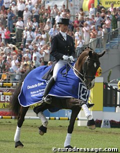 Anky van Grunsven and Salinero, 2004 Aachen Grand Champions :: Photo © Astrid Appels