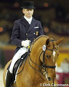 Hubertus Schmidt and Wansuela Suerte at the 2004 CDI-W Maastricht :: Photo © Dirk Caremans