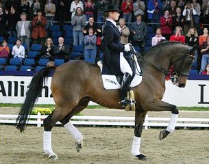 Isabell Werth and Satchmo at the 2004 CDI Stuttgart :: Photo © Baumann