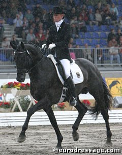 Petra Wilm on the Trakehner stallion King Arthur :: Photo © Astrid Appels