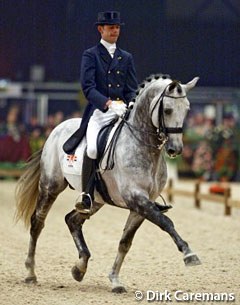 Hans Peter Minderhoud and Rubels at the 2004 Zwolle International Stallion Show :: Photo © Dirk Caremans