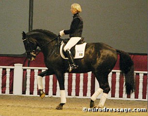 Louise Nathhorst and Guinness :: Photo © Astrid Appels