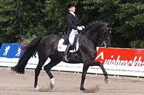 Nadine Capellmann on Rion