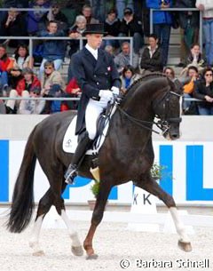 Andreas Helgstrand on Don Schufro
