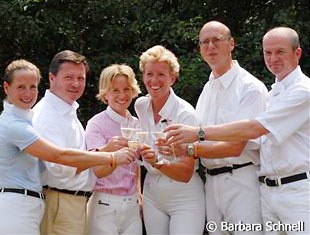 The 2006 German WEG team: Isabell Werth, Holger Schmezer (chef d'equipe), Nadine Capellmann, Heike Kemmer, Klaus Husenbeth, Hubertus Schmidt :: Photo © Barbara Schnell