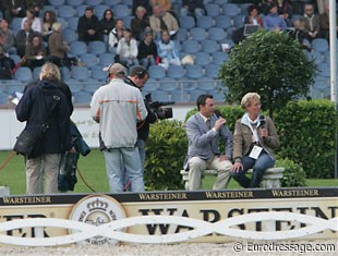 Much media coverage at the World Equestrian Games. Between test breaks, German television does constant interviews and reviews the rides with the riders. Here you see Heike Kemmer