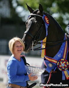 Terry Kane and her U.S. Developing Horse Champion Don Angelo :: Photo © Mary Phelps