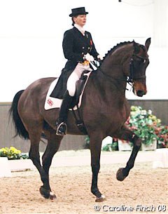 Nicola McGivern and Active Walero at the 2008 CDI Addington :: Photo © Caroline Finch