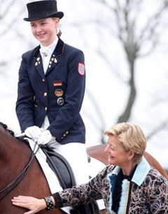 Sanneke Rothenberger is congratulated by Ann Kathrin Linsenhoff, show host of the Preis der Besten qualifier in Hessia :: Photo © Julia Rau