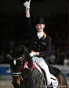 Thumbs up from Imke Schellekens on Sunrise :: Photo © Astrid Appels