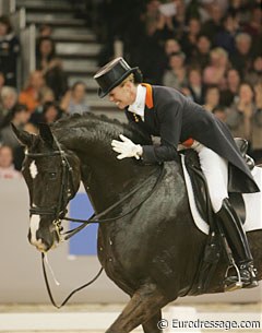 Anky van Grunsven on Salinero :: Photo © Astrid Appels