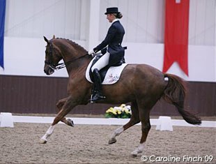 Kimberley de Jongh on her second horse New Amsterdam