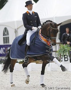 Hans Peter Minderhoud and Ucelli T win the 2009 Dutch Small Tour Championships :: Photo © Dirk Caremans