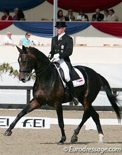 Hannes Mayr on Ellis at the 2009 European Championships :: Photo © Astrid Appels