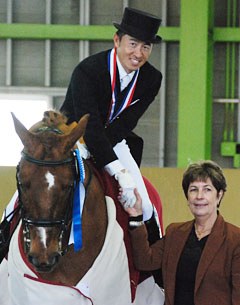 Hiroyuki Kitahara Wins the 2010 CDI Gotemba and qualifies for the 2010 World Equestrian Games