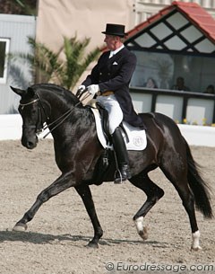 Norbert Lochthowe and De La Noche at the 2010 German Professional Rider Championships in Hagen :: Photo © Astrid Appels-