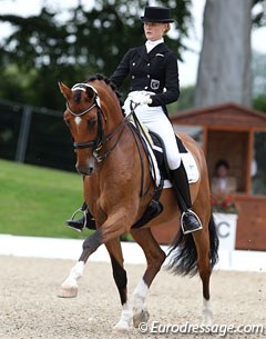 Finnish Emmi Autio on Solos Lacan. The horse was unlevel and got eliminated. Strange. There was another irregular horse in the junior division but that didn't get rung out
