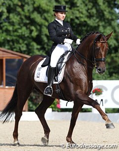 Charlott Maria Schurmann and Donna Jackson at the 2011 European Young Riders Championships :: Photo © Astrid Appels