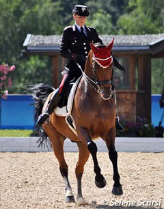 Valentina Truppa rode the one tempi's with one hand on Eremo del Castegno in the kur to music