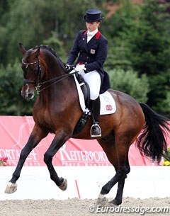 Susannah Coleridge-Smith and Active Walero at the 2011 CDIO-PJYR Hagen :: Photo © Astrid Appels