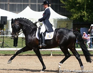 Jasmine Sanche-Burger on Unee at the 2011 CDN Ludwigsburg :: Photo © Silke Rottermann