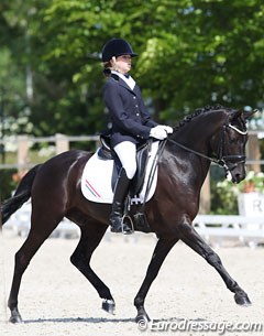 Febe van Zwambagt on Prince Z :: Photo © Astrid Appels