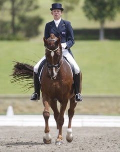Rachael Sanna and Jaybee Alabaster win the Grand Prix CDI-W at the 2011 Australian Championships :: Photo © Peter Stoop