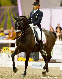 Steffen Peters and Ravel win the 2011 World Dressage Masters in Palm Beach :: Photo © Sue Stickle