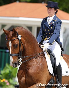 Helene Legallais on Unique at the 2012 CDI Compiegne :: Photo © Astrid Appels