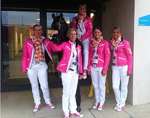 The German Olympic Dressage Riders and one show jumper: Anabel Balkenhol, Meredith Michaels-Beerbaum, Helen Langehanenberg, Kristine Sprehe, Dorothee Schneider :: Photo © Balkenhol