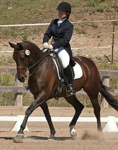 Canadian junior rider Cassandra Jessop on Mariska