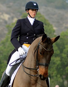 Lientje Schueler on Pinky Roberts' Mike Tyson L at the 2013 CDN Del Mar