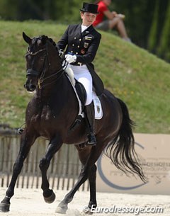 Florine Kienbaum on the handsome Don Windsor. This horse showed some of the best pirouettes at the competition