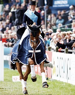 Fabienne Lutkemeier and Qui Vincit Dynamis win the 2013 Hamburg Dressage Derby :: Photo © Thomas Hellmann