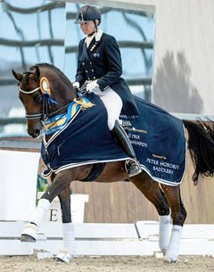Mary Hanna and Sancette win the Kur to Music at the 2014 CDI Boneo :: Photo © Lisa Sultana