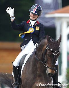 Phoebe Peters waves to the crowds in the lap of honour at the 2014 CDI Compiegne :: Photo © Astrid Appels