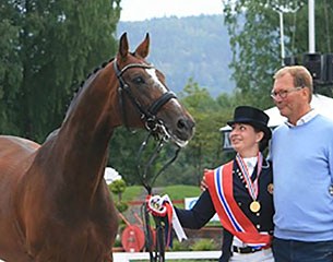 Lillan Jebsen and her trainer Hasse Hoffmann at Pro Set's retirement ceremony at the 2014 Norwegian Championships in Drammen :: Photo © Dressur Sa Klart