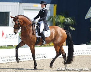 Nikki Crisp on Pasoa